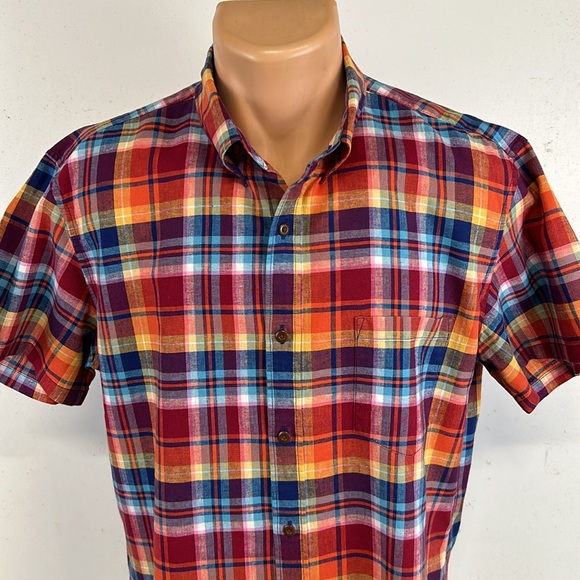 J. Crew short sleeve Cotton/Linen button down collar shirt.  L - Picture 2 of 7